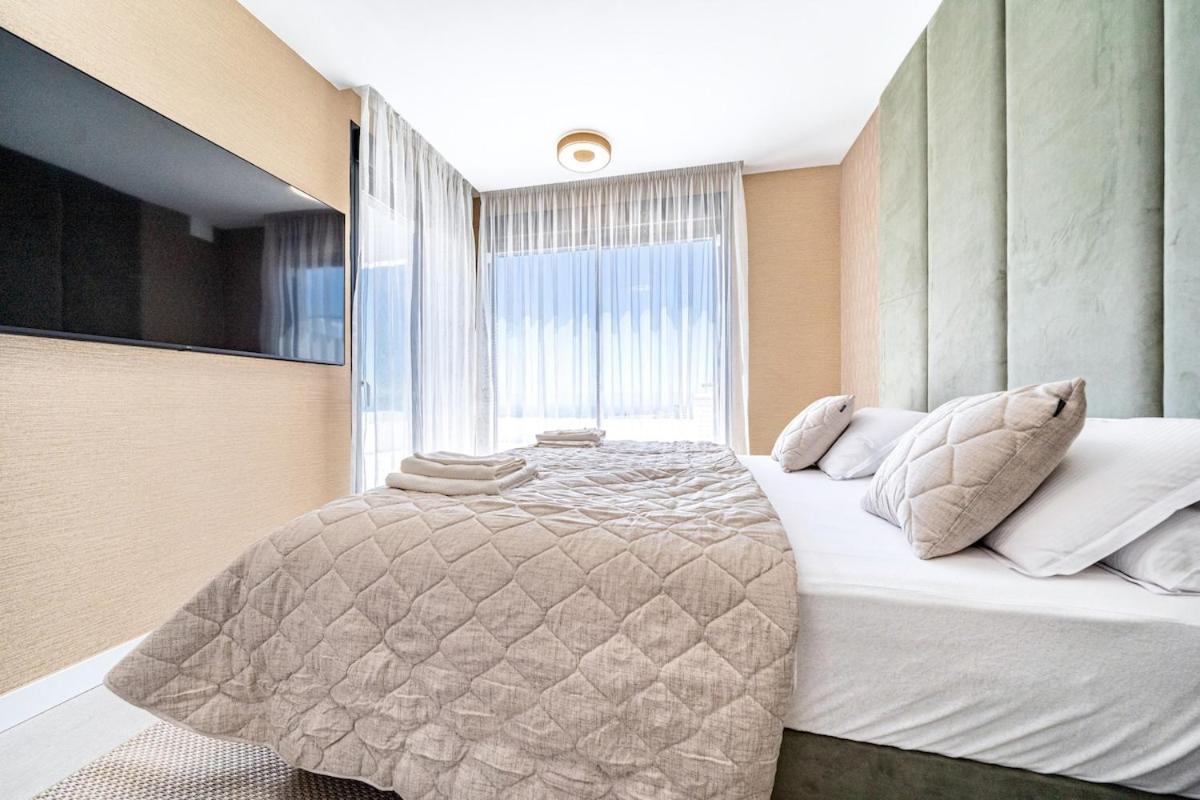 Apartament Fabulous Modern Sea View Bliss *