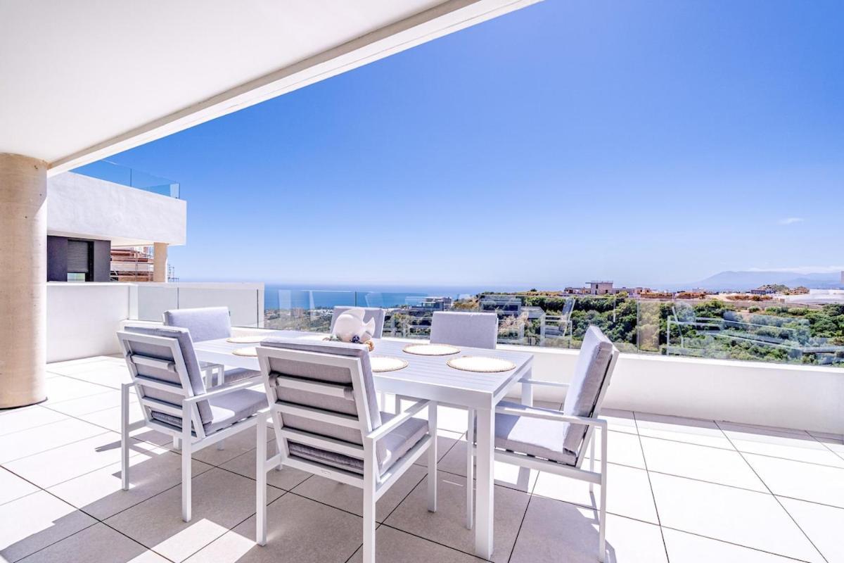 Fabulous Modern Sea View Bliss *