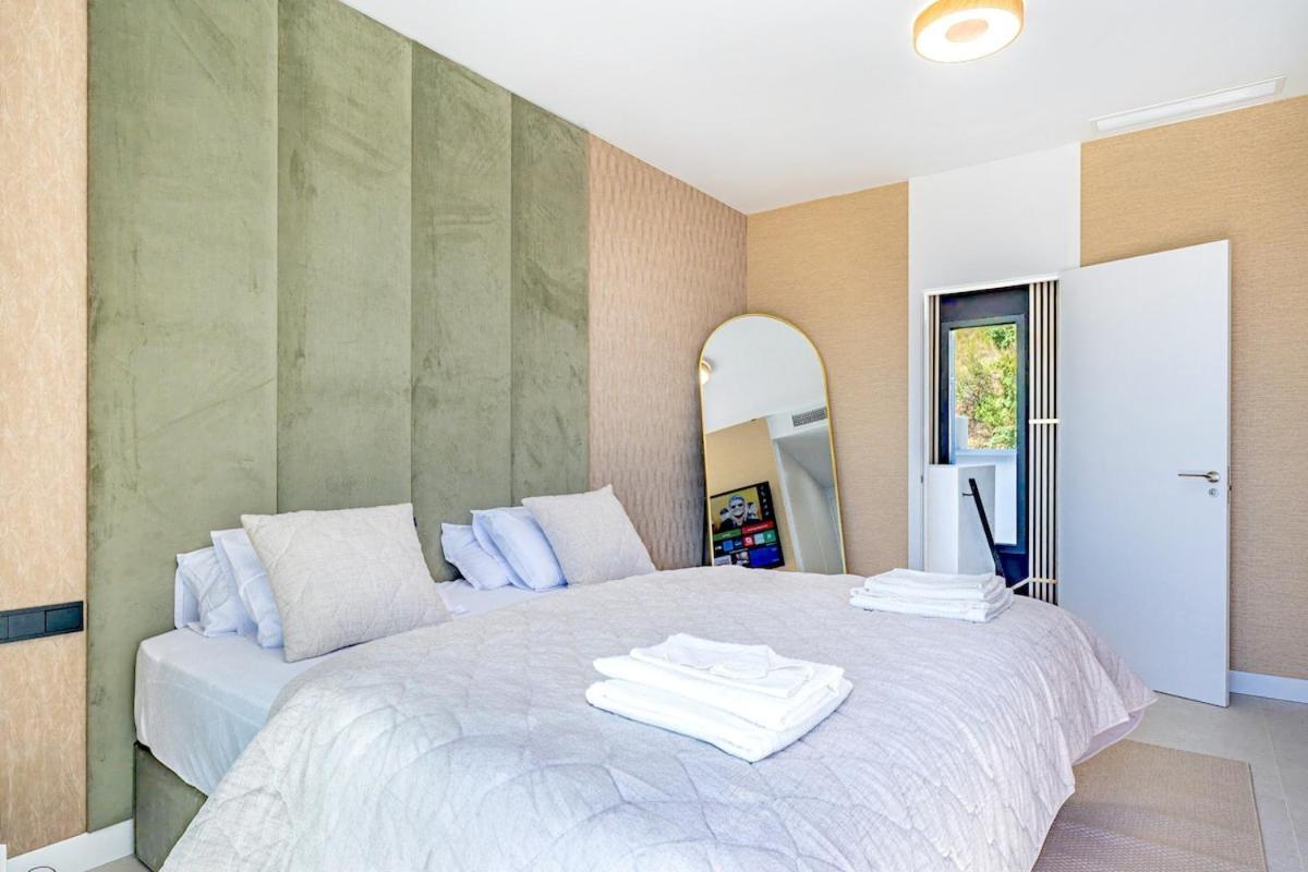 Fabulous Modern Sea View Bliss Apartament