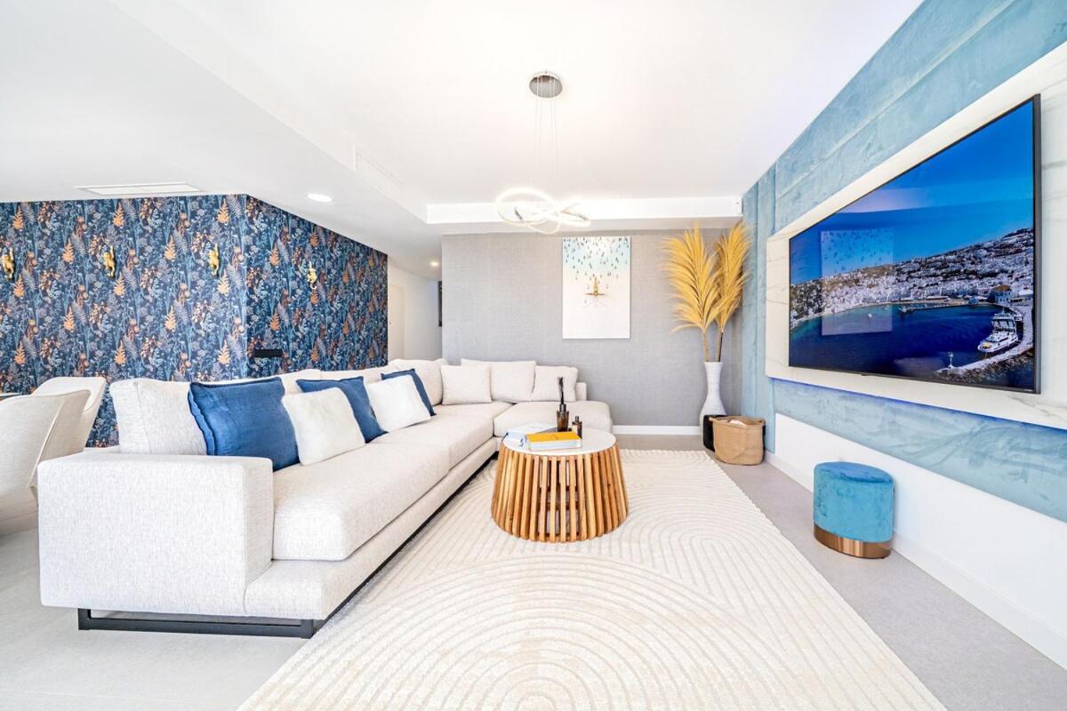 Apartament Fabulous Modern Sea View Bliss