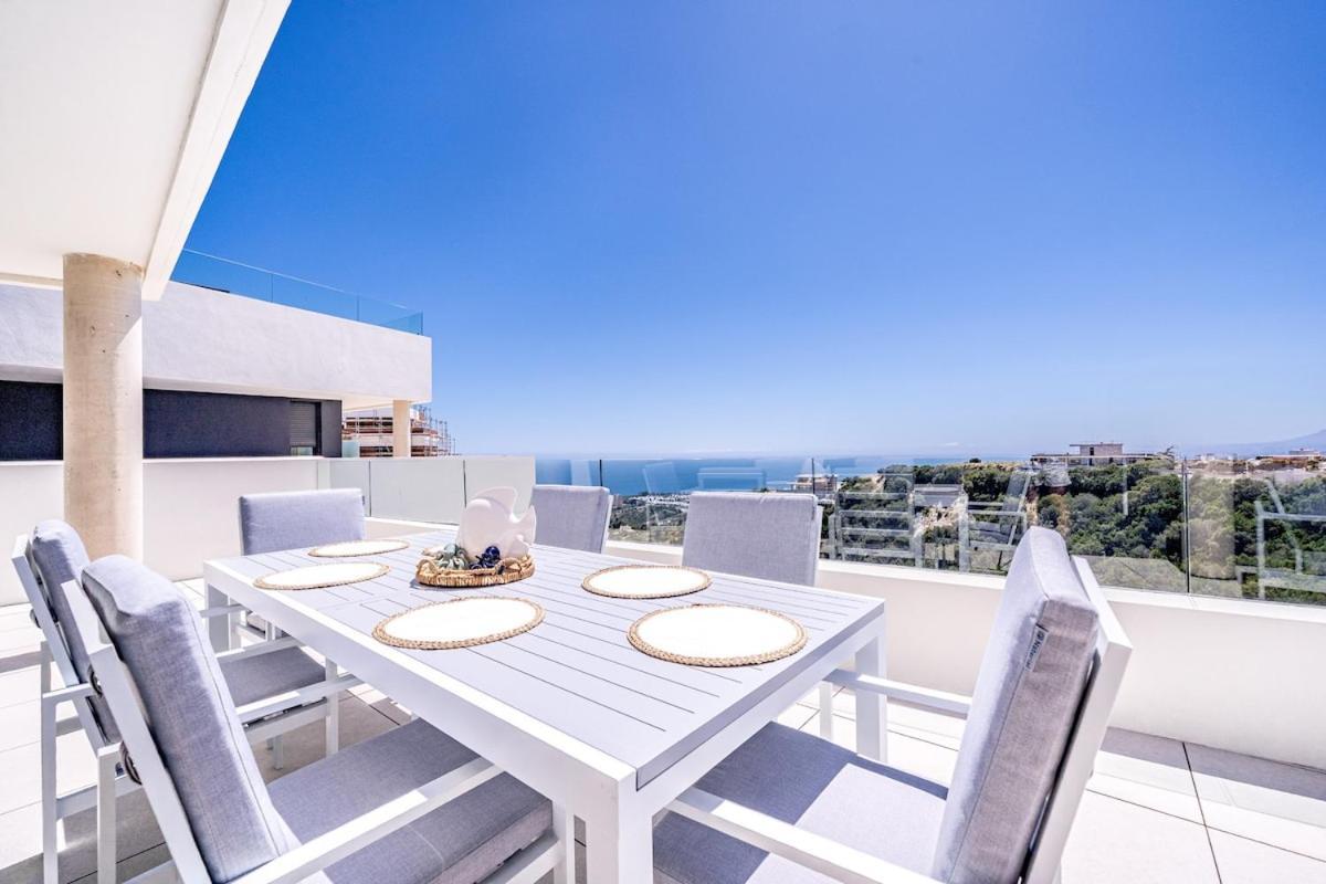 Fabulous Modern Sea View Bliss Apartament *
